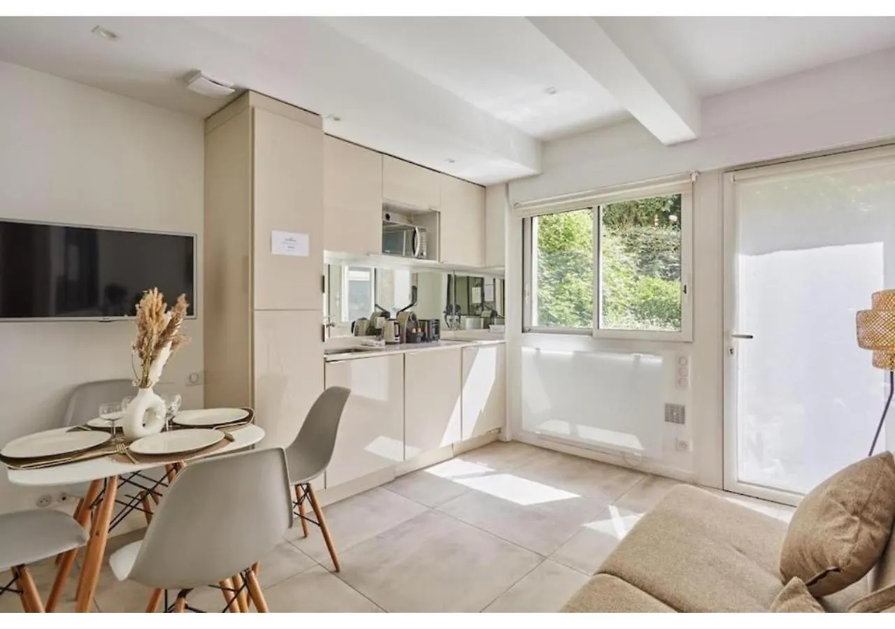 Le Marais Place Des Vosges By Prestige شقة